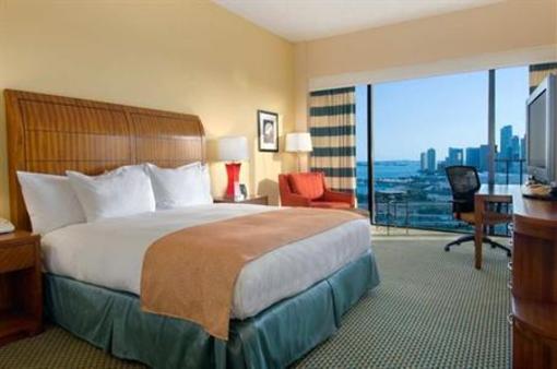 фото отеля Hilton Miami Downtown