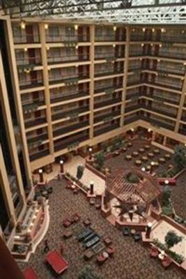 фото отеля Embassy Suites Hotel Cleveland-Rockside