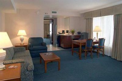 фото отеля Embassy Suites Hotel Cleveland-Rockside