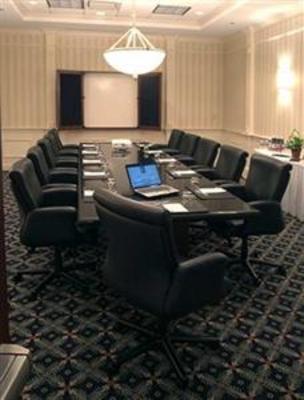 фото отеля Embassy Suites Hotel Cleveland-Rockside