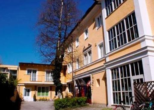 фото отеля YoHo international Youth Hostel