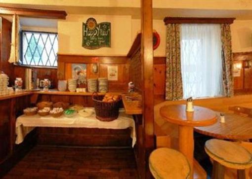 фото отеля YoHo international Youth Hostel