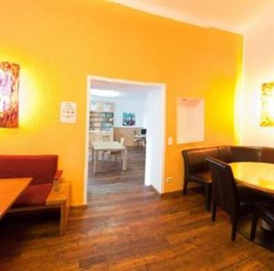 фото отеля YoHo international Youth Hostel
