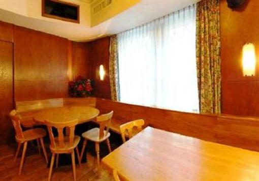 фото отеля YoHo international Youth Hostel
