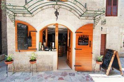 фото отеля Kotor Wine Rooms