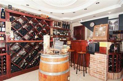 фото отеля Kotor Wine Rooms