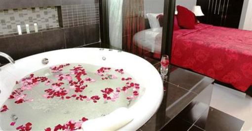 фото отеля Absolute Bangla Suites