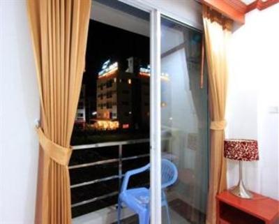 фото отеля Phusita House Patong Beach 2