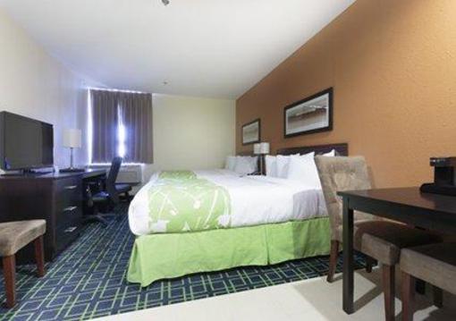 фото отеля Econo Lodge Winnipeg Manitoba