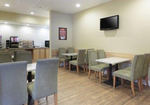 фото отеля Econo Lodge Winnipeg Manitoba