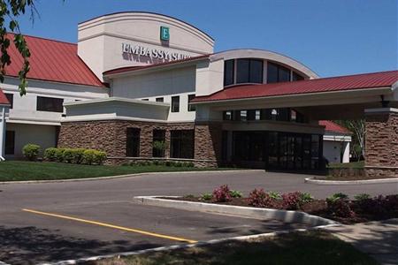фото отеля Embassy Suites Detroit Metro Airport