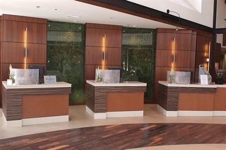 фото отеля Embassy Suites Detroit Metro Airport