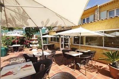 фото отеля Hotel Les Calanques