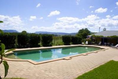 фото отеля Tranquil Vale Accommodations Luskintyre