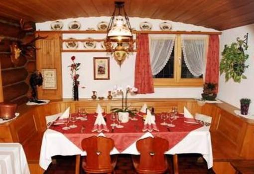 фото отеля Parsenn Hotel Posthorn Kublis