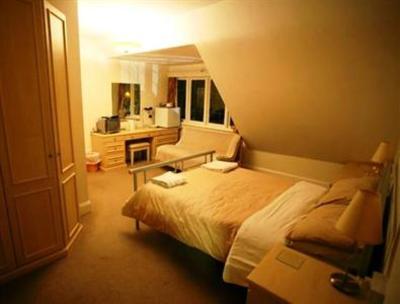 фото отеля The Star Inn Woking