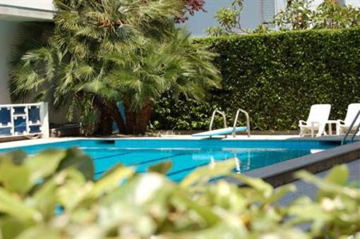 фото отеля Saint Tropez Pineto