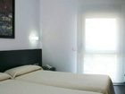 фото отеля Hostal Olot