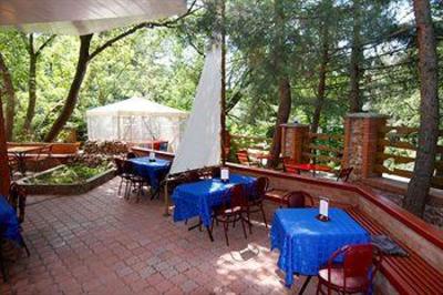 фото отеля Happy Hotel Yalta