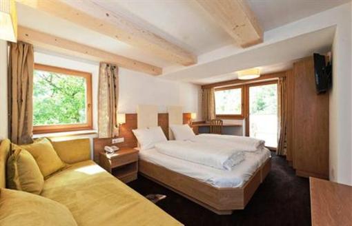 фото отеля Gasthof Zur Sonne Bolzano