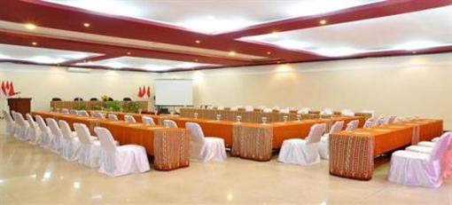 фото отеля Tryas Hotel Cirebon