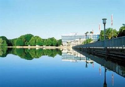 фото отеля Courtyard Hannover Maschsee