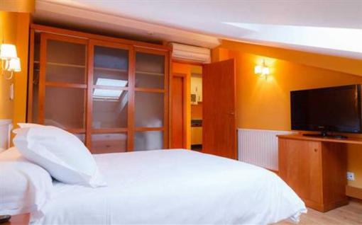 фото отеля Lombina Hotel