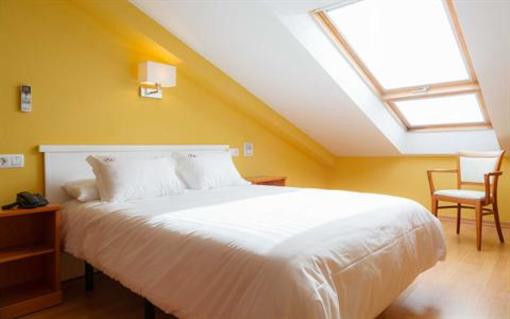 фото отеля Lombina Hotel