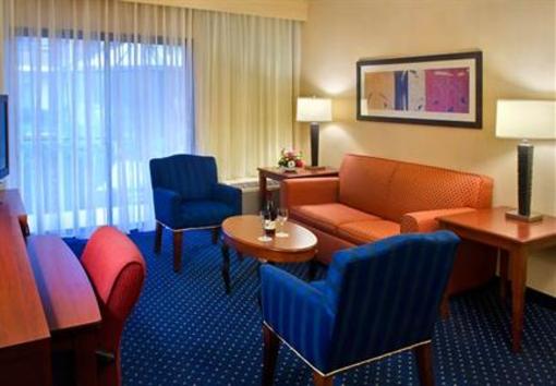 фото отеля Courtyard by Marriott Boston Foxborough