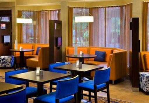 фото отеля Courtyard by Marriott Boston Foxborough