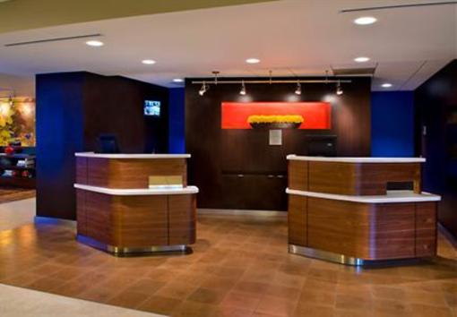 фото отеля Courtyard by Marriott Boston Foxborough