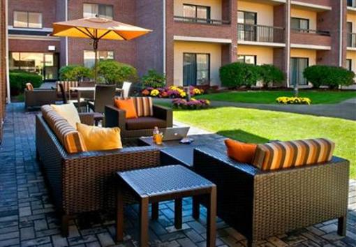 фото отеля Courtyard by Marriott Boston Foxborough