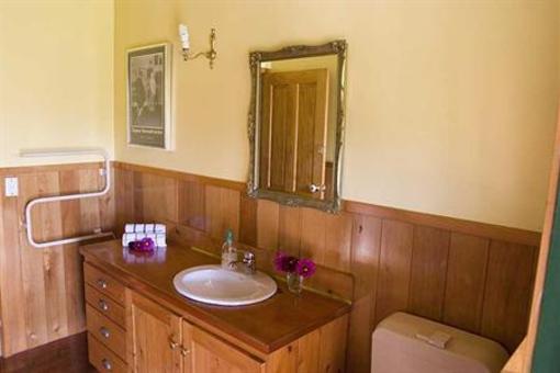 фото отеля Kerikeri Farm Hostel