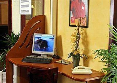 фото отеля Hotel Ibis Pontarlier