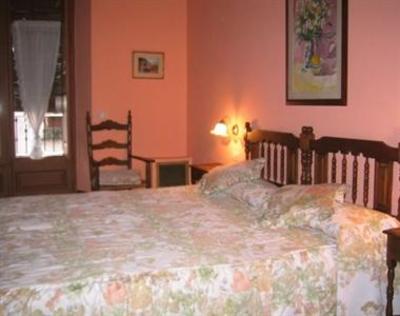 фото отеля Hostal Bofill