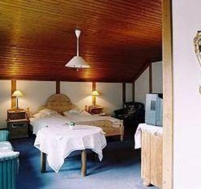 фото отеля Rhoenhaeuschen Hotel Bischofsheim an der Rhon