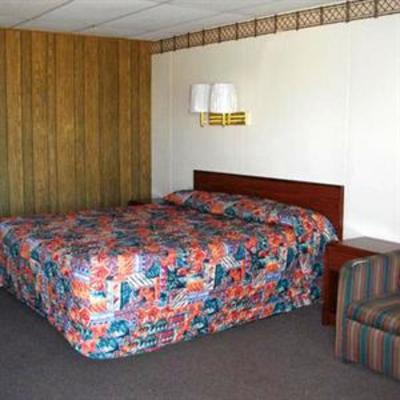 фото отеля First Interstate Inn Elm Creek