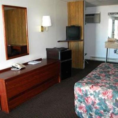 фото отеля First Interstate Inn Elm Creek