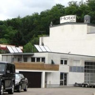 фото отеля Hotel Online Garni