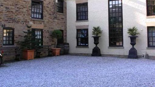 фото отеля Hollingwood Hall Self Catering Apartment Chesterfield