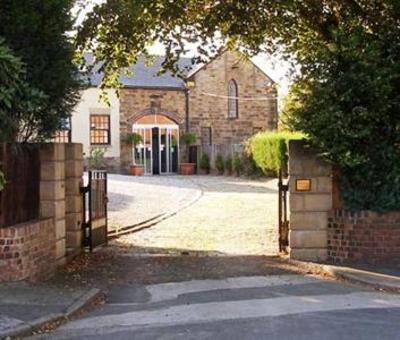 фото отеля Hollingwood Hall Self Catering Apartment Chesterfield