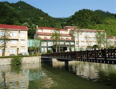 фото отеля Anji Meilin Holiday Resort Huzhou