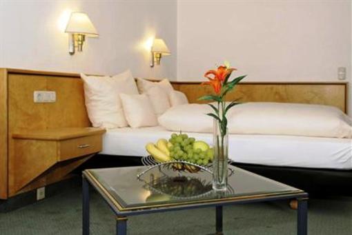 фото отеля Matchpoint Hotel