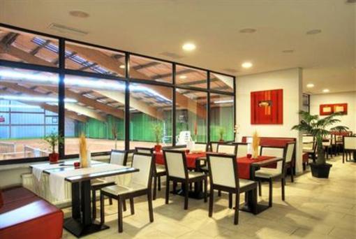 фото отеля Matchpoint Hotel