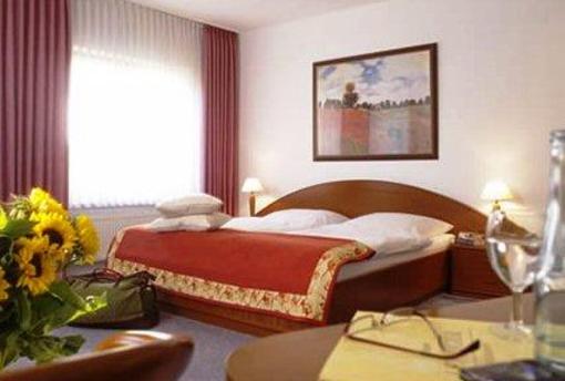 фото отеля Lenniger Hotel Buren (North Rhine Westphalia)