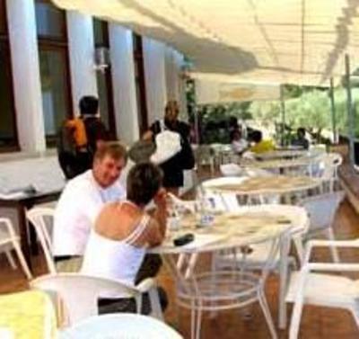 фото отеля Hostal Ondina