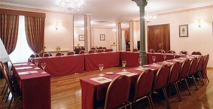 фото отеля Infanta Isabel Hotel