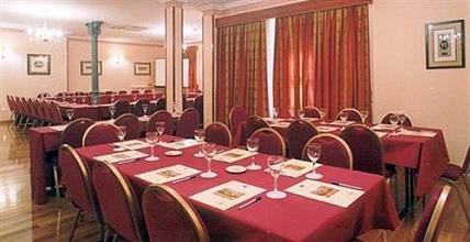 фото отеля Infanta Isabel Hotel