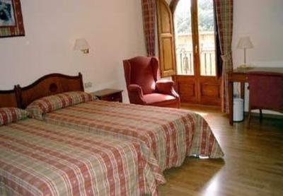 фото отеля Hotel Abat Cisneros
