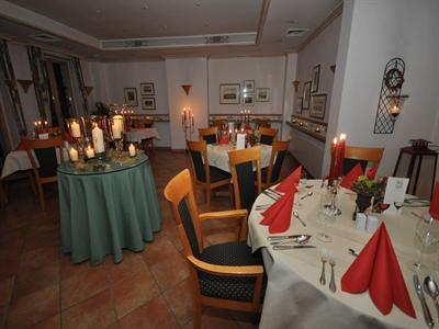 фото отеля Hotel Westfalischer Hof Salzkotten
